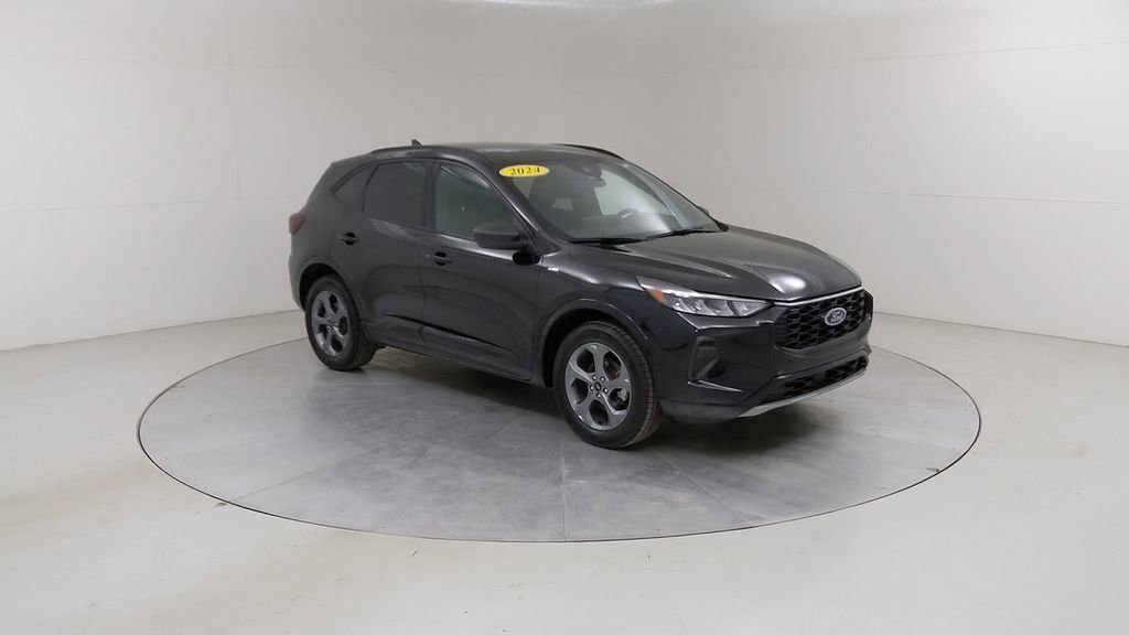 Certified 2024 Ford Escape ST-Line w/ Tech Pack #1 AWD/4WD image 11