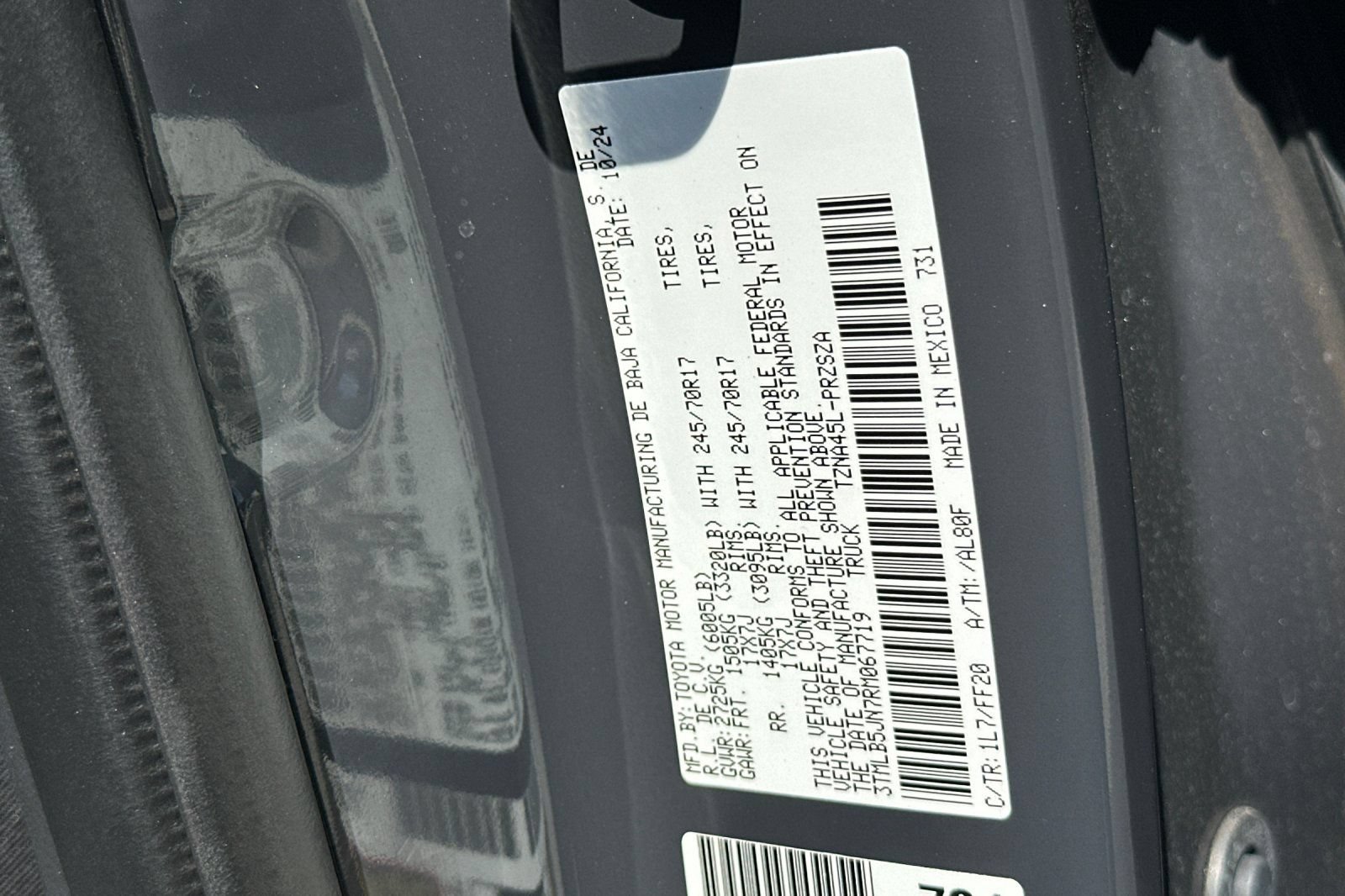 Used 2024 Toyota Tacoma SR5 AWD/4WD image 28