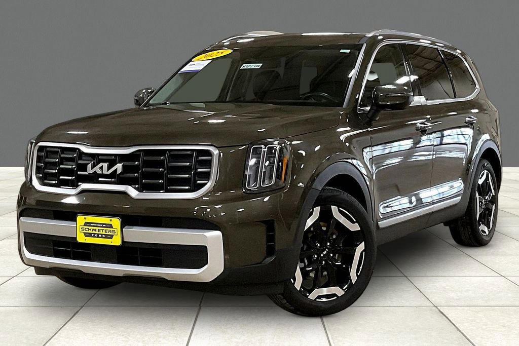 Used 2025 Kia Telluride S AWD/4WD image 2