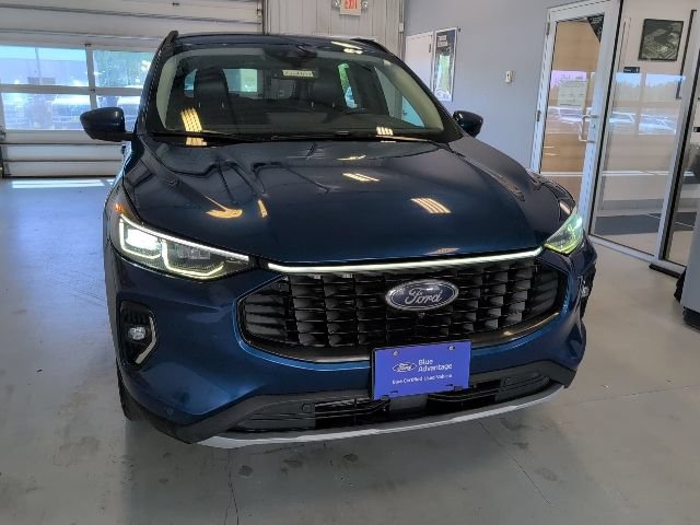 Certified 2023 Ford Escape Platinum AWD/4WD image 37
