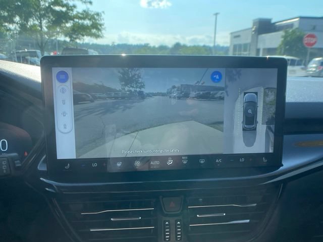 Certified 2023 Ford Escape ST-Line Elite w/ Premium Technology Package AWD/4WD image 25