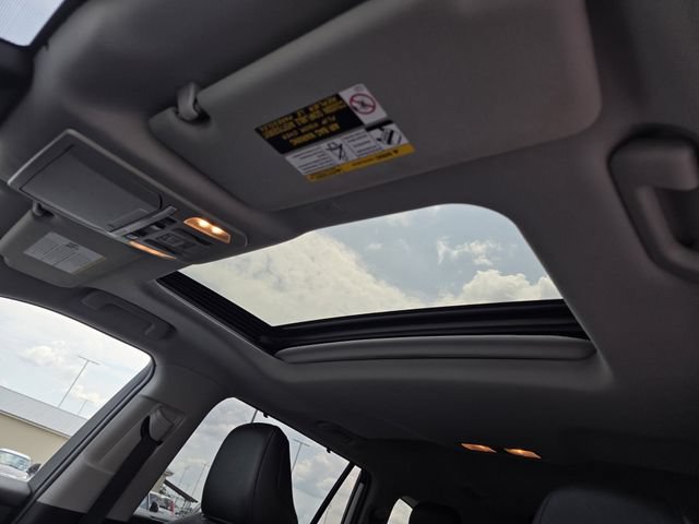 Used 2021 Toyota Highlander XLE FWD image 21
