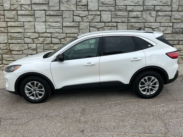 Certified 2022 Ford Escape SE FWD image 3