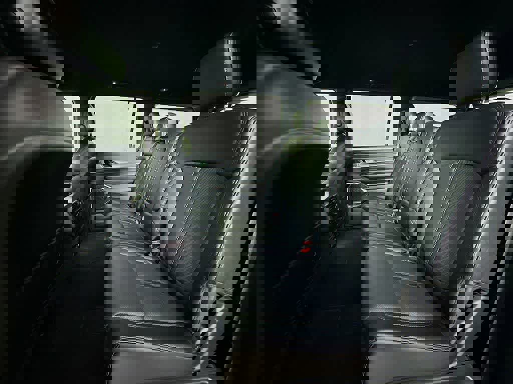 Used 2023 Jeep Wagoneer Series III w/ Preferred Equipment Group image 17