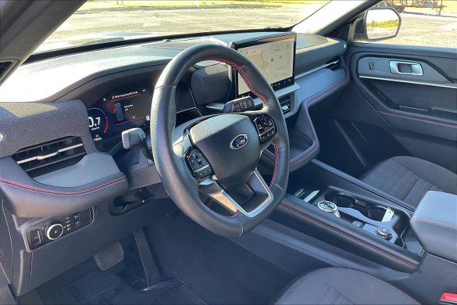 Certified 2025 Ford Explorer ST-Line w/ ST-Line Street Pack image 14