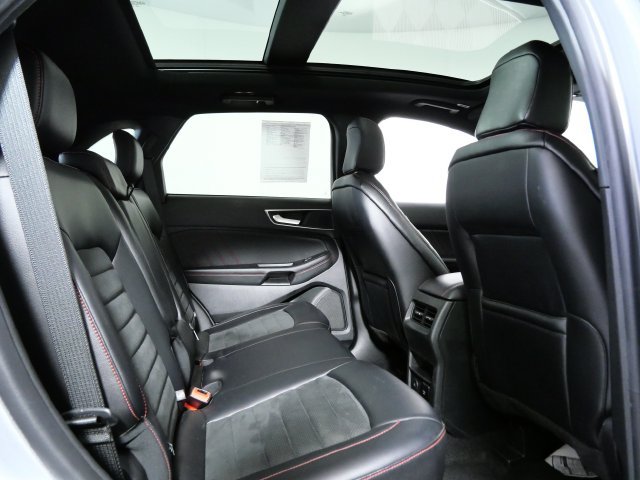 Certified 2024 Ford Edge ST-Line AWD/4WD image 11