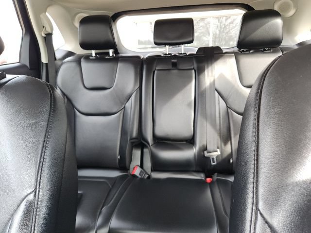 Certified 2022 Ford Edge Titanium AWD/4WD image 21