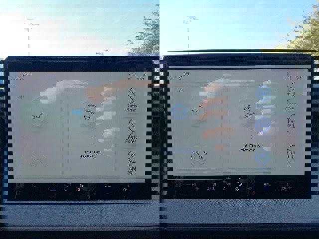 Certified 2025 Ford Maverick XLT w/ 4K Tow Package image 19