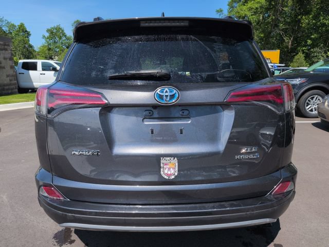 Used 2018 Toyota RAV4 XLE AWD/4WD image 6