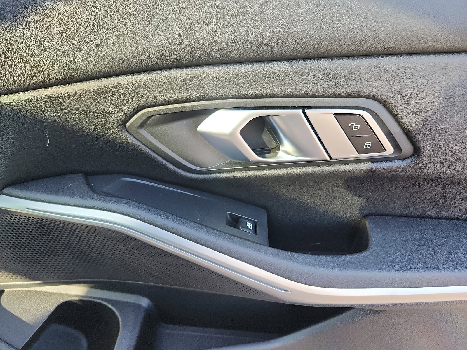 Used 2023 BMW 330i xDrive Sedan w/ Premium Package image 35