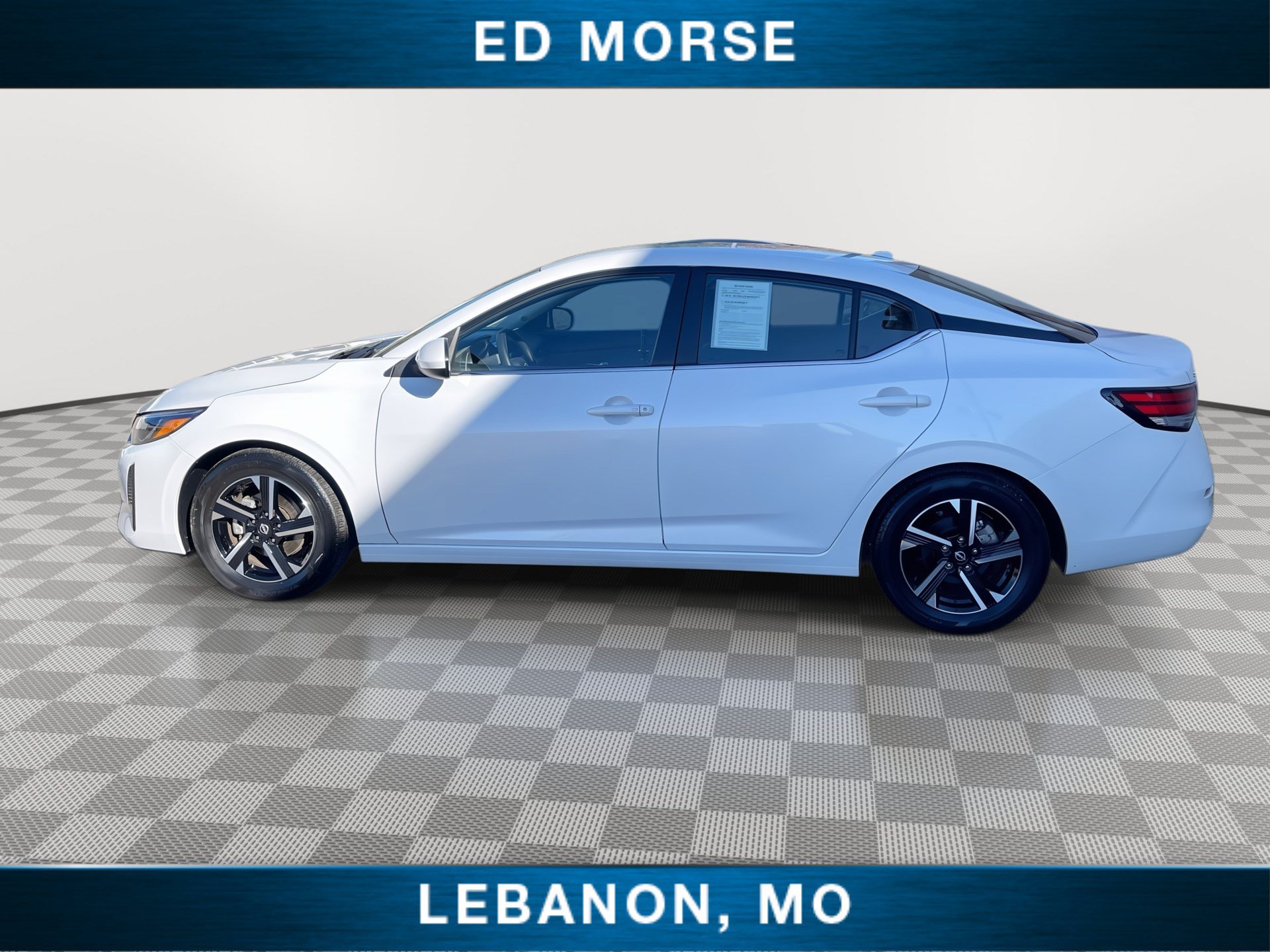 Used 2025 Nissan Sentra SV FWD image 5