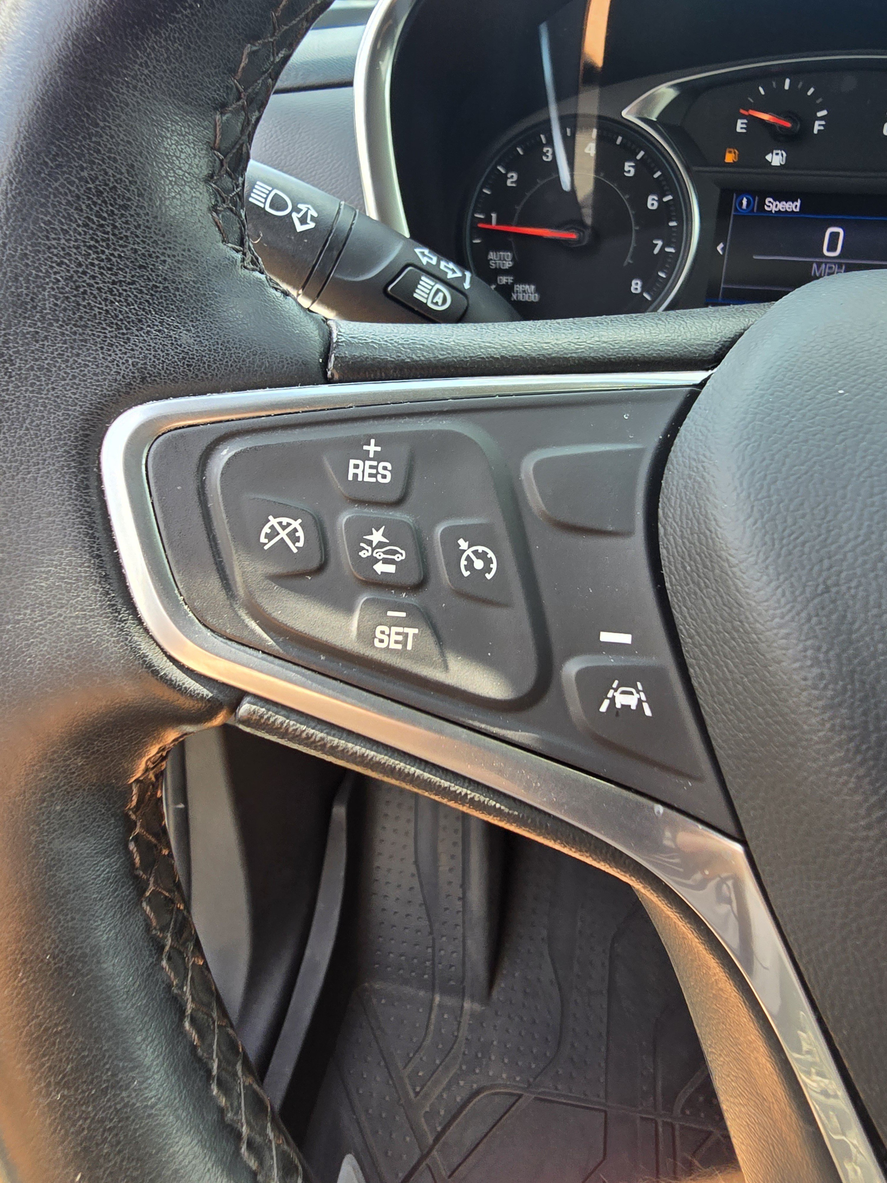 Used 2023 Chevrolet Equinox LT FWD image 19