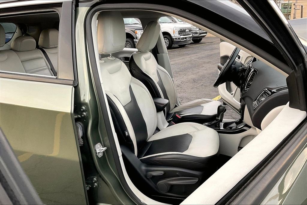 Used 2018 Jeep Compass Limited w/ Navigation Group image 6