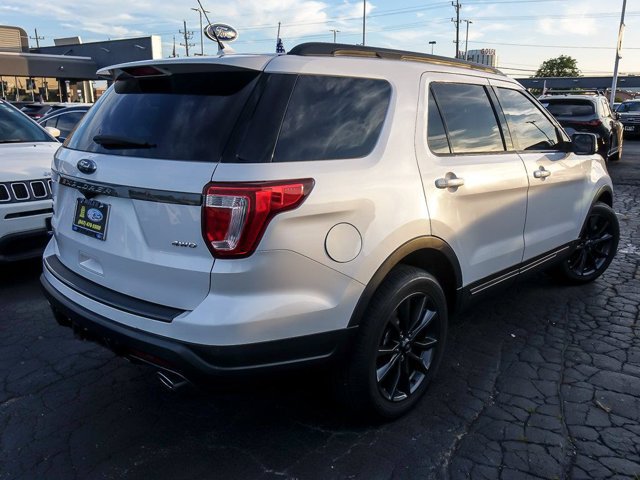 Certified 2018 Ford Explorer XLT w/ Equipment Group 202A AWD/4WD image 10