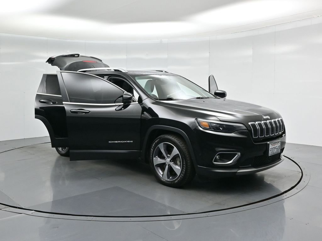 Used 2019 Jeep Cherokee Limited w/ Technology Group image 55