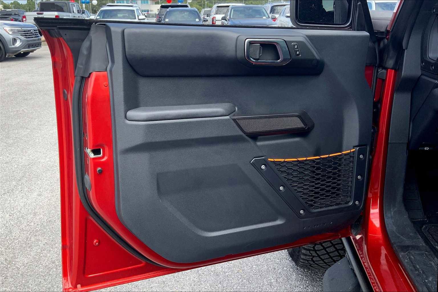 Certified 2024 Ford Bronco Badlands image 20