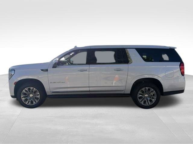 Used 2023 GMC Yukon XL Denali AWD/4WD image 6