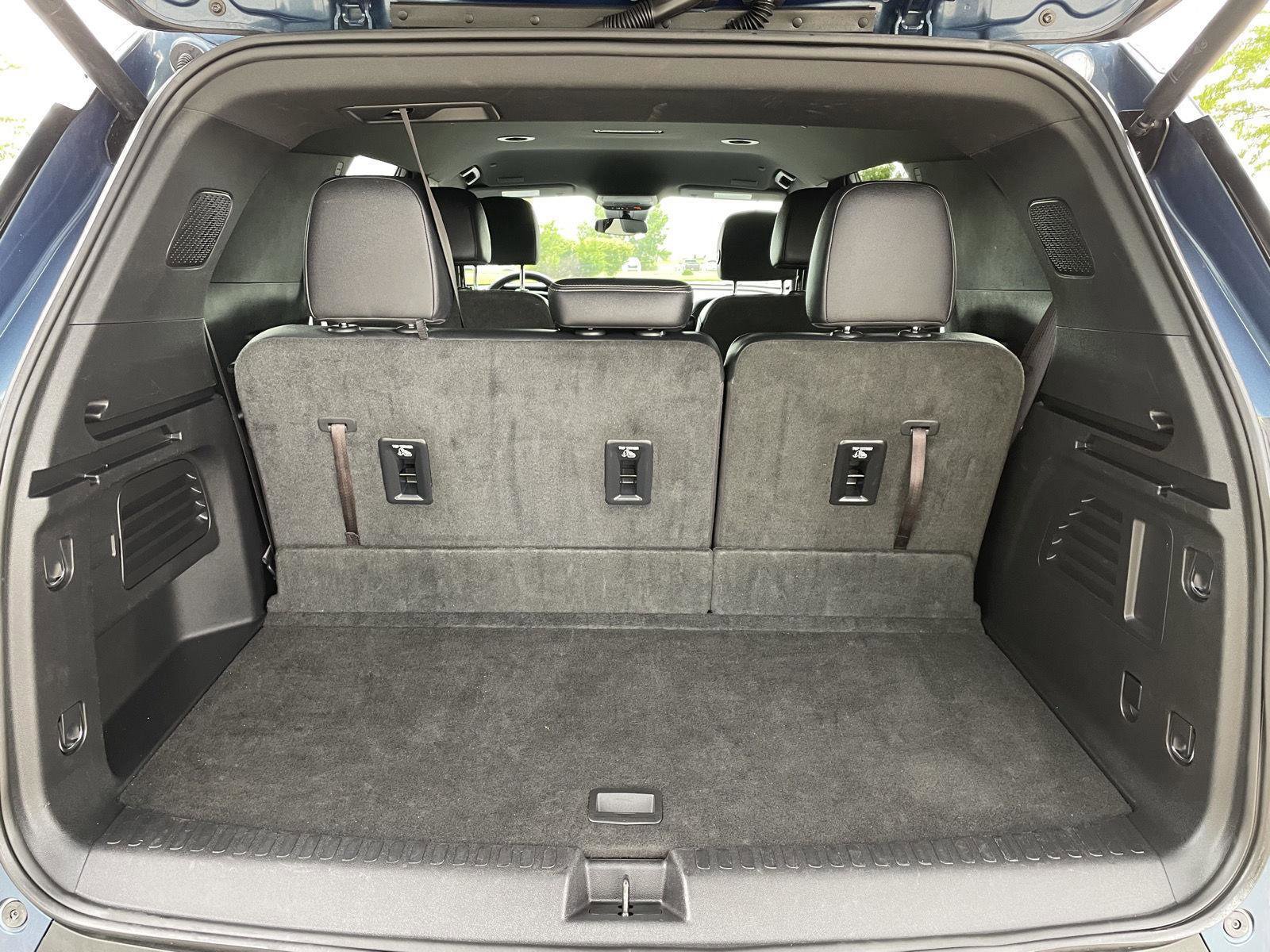 Used 2025 Chevrolet Traverse LT AWD/4WD image 36