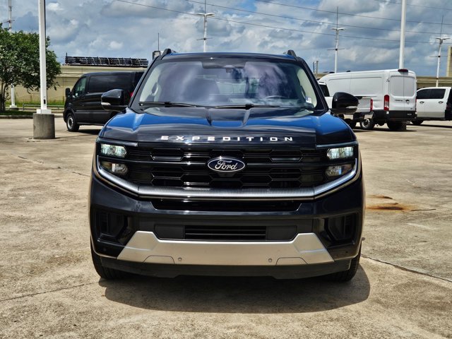 Certified 2025 Ford Expedition Platinum AWD/4WD image 8