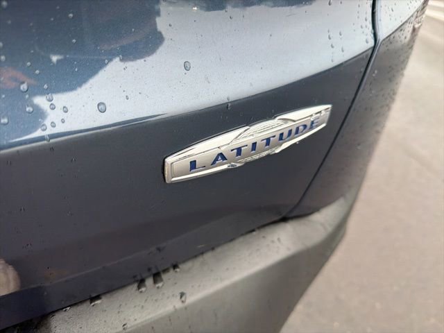 Used 2020 Jeep Renegade Latitude w/ Cold Weather Group image 11