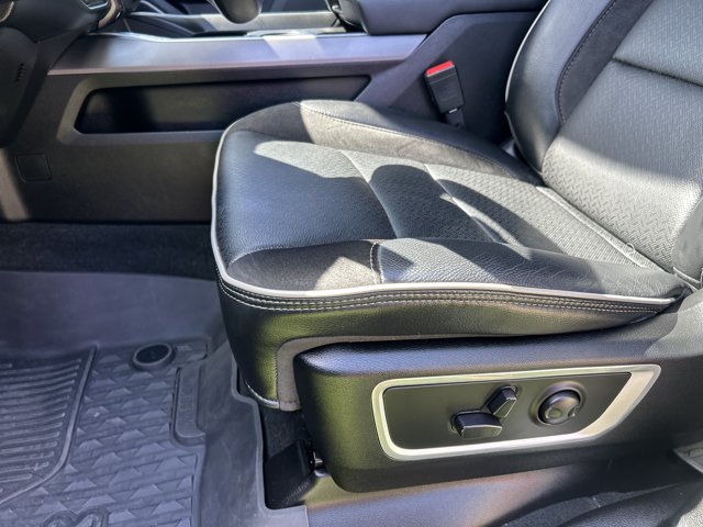 Used 2023 RAM 1500 Laramie RWD image 15