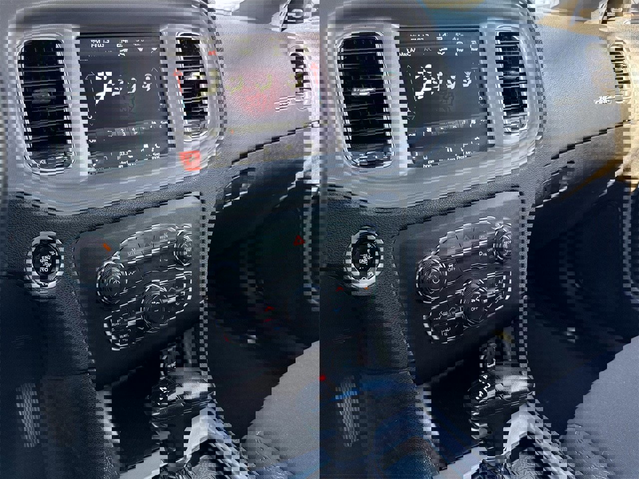 Used 2023 Dodge Charger SXT image 16