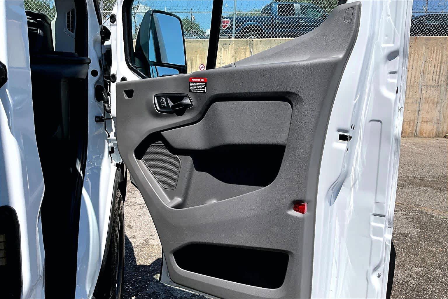 Certified 2026 Ford Transit 250 Low Roof RWD image 23