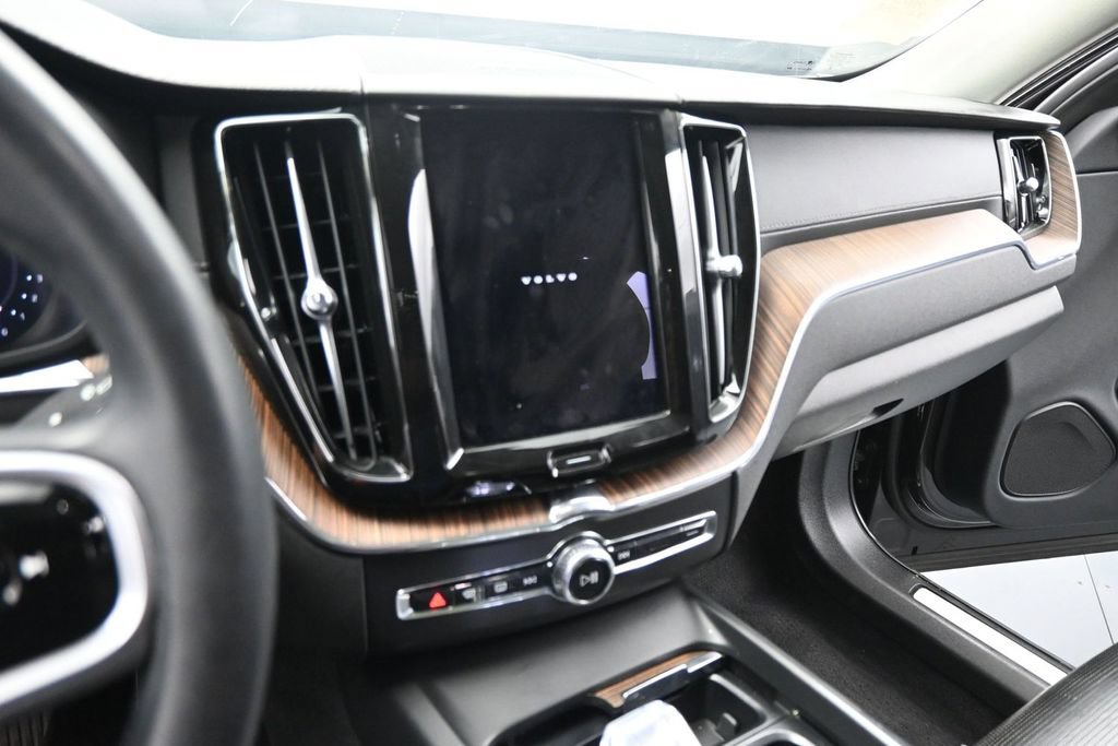 Used 2023 Volvo XC60 B5 Ultimate w/ Climate Package AWD/4WD image 14