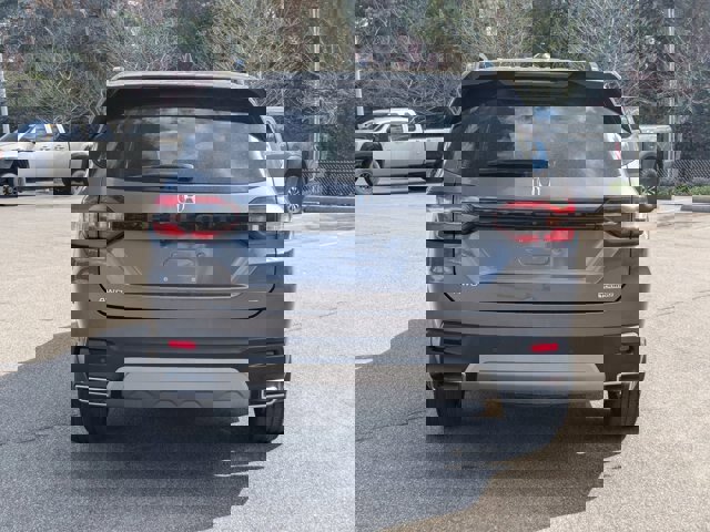 Used 2024 Honda Pilot Touring image 4