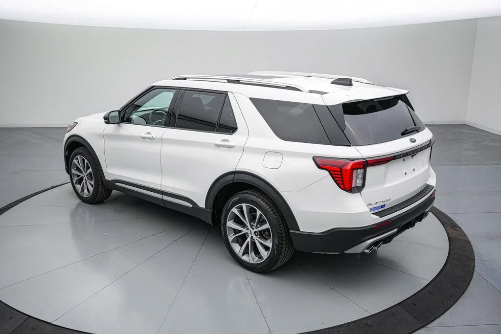 Certified 2025 Ford Explorer Platinum w/ Ultimate Package AWD/4WD image 7