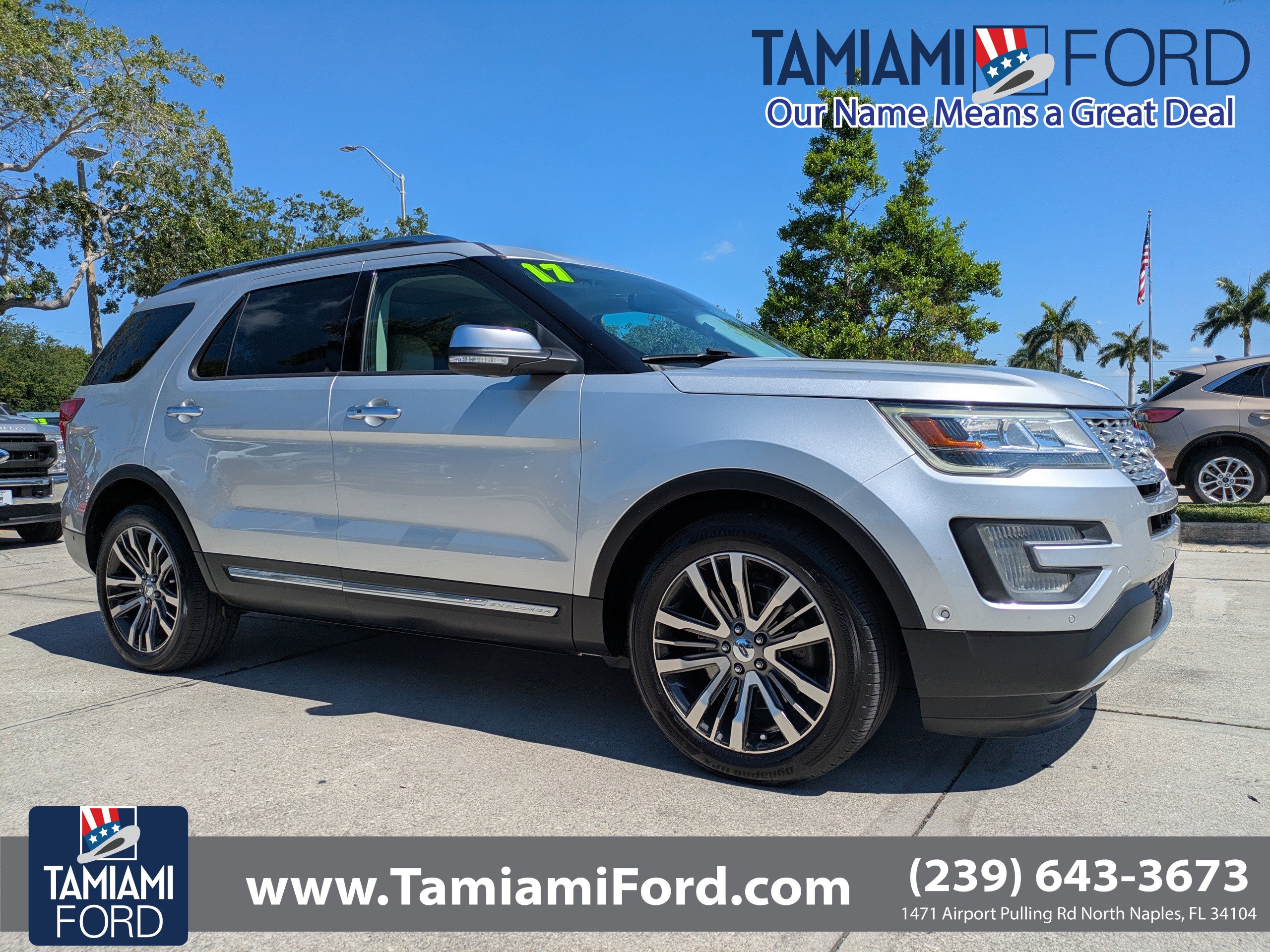 Certified 2017 Ford Explorer Platinum AWD/4WD image 1