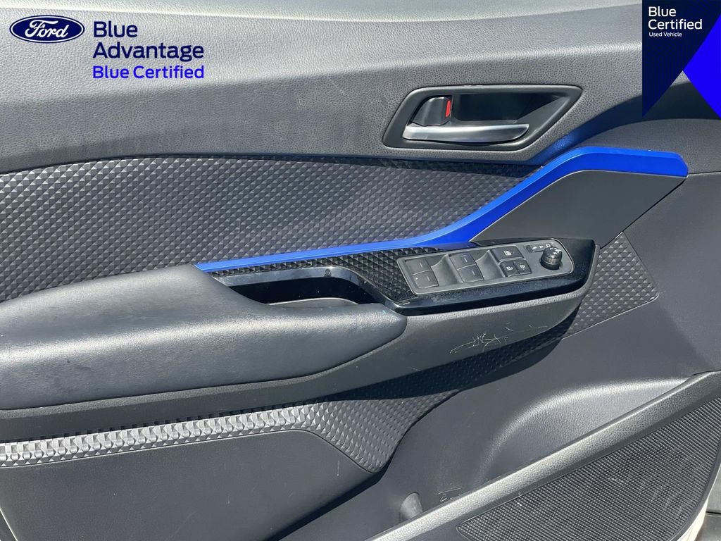 Used 2021 Toyota C-HR XLE FWD image 18