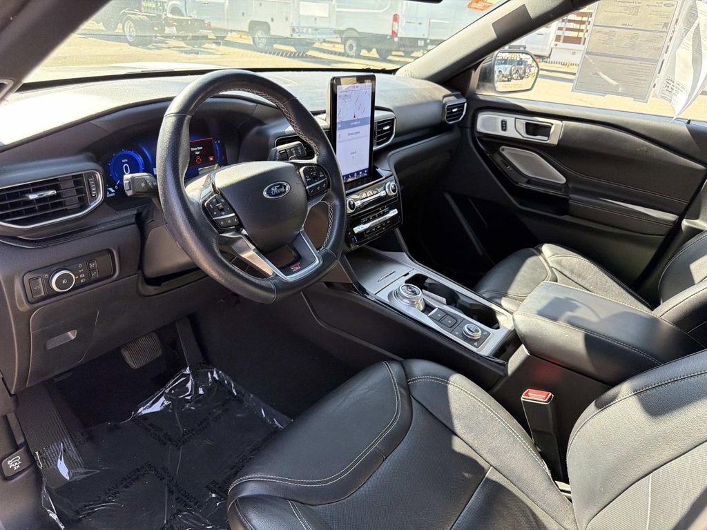 Certified 2023 Ford Explorer ST w/ Equipment Group 401A image 18