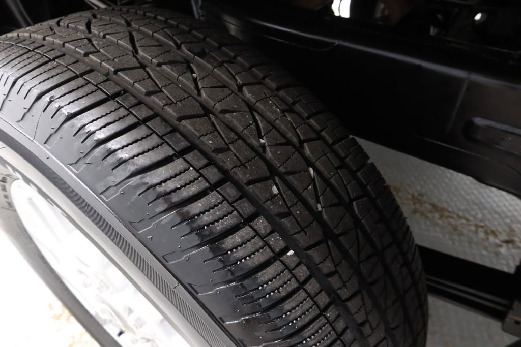 Used 2024 Toyota Tacoma SR AWD/4WD image 19