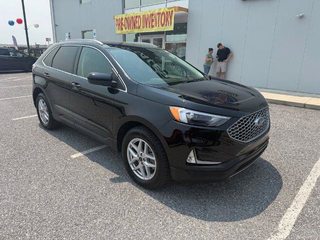 Certified 2024 Ford Edge SEL w/ Convenience Package AWD/4WD image 2