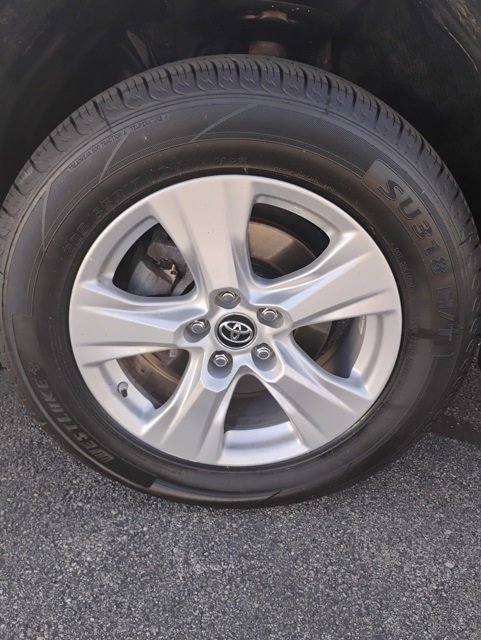 Used 2019 Toyota RAV4 XLE image 9