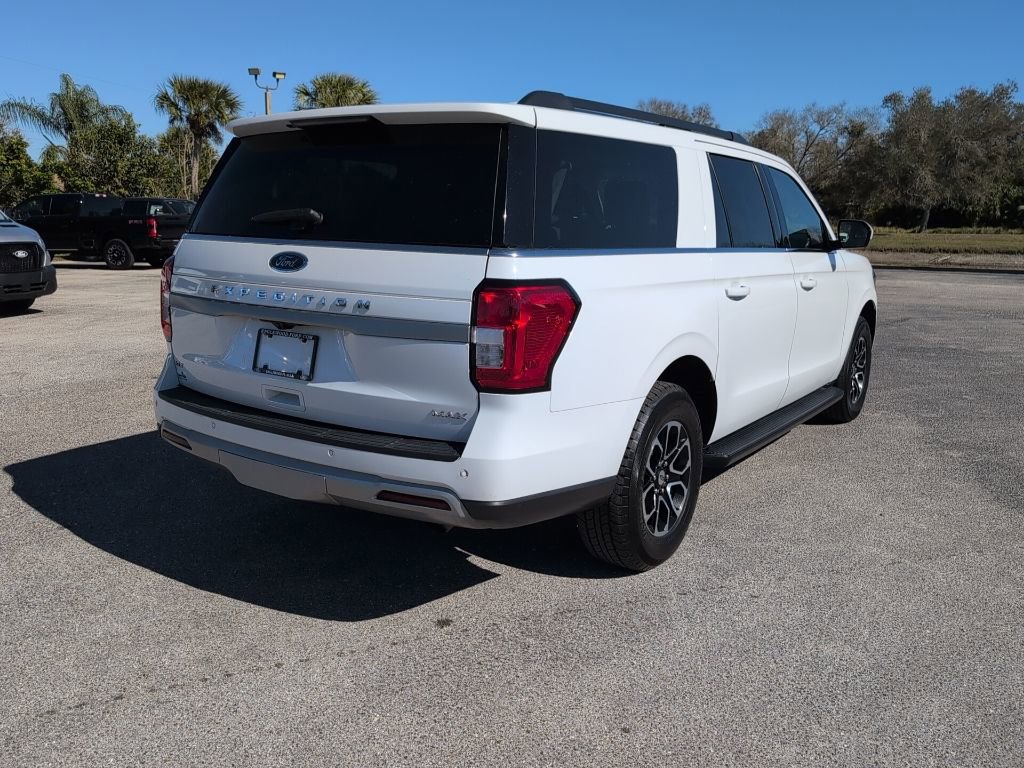 Certified 2024 Ford Expedition Max XLT image 3