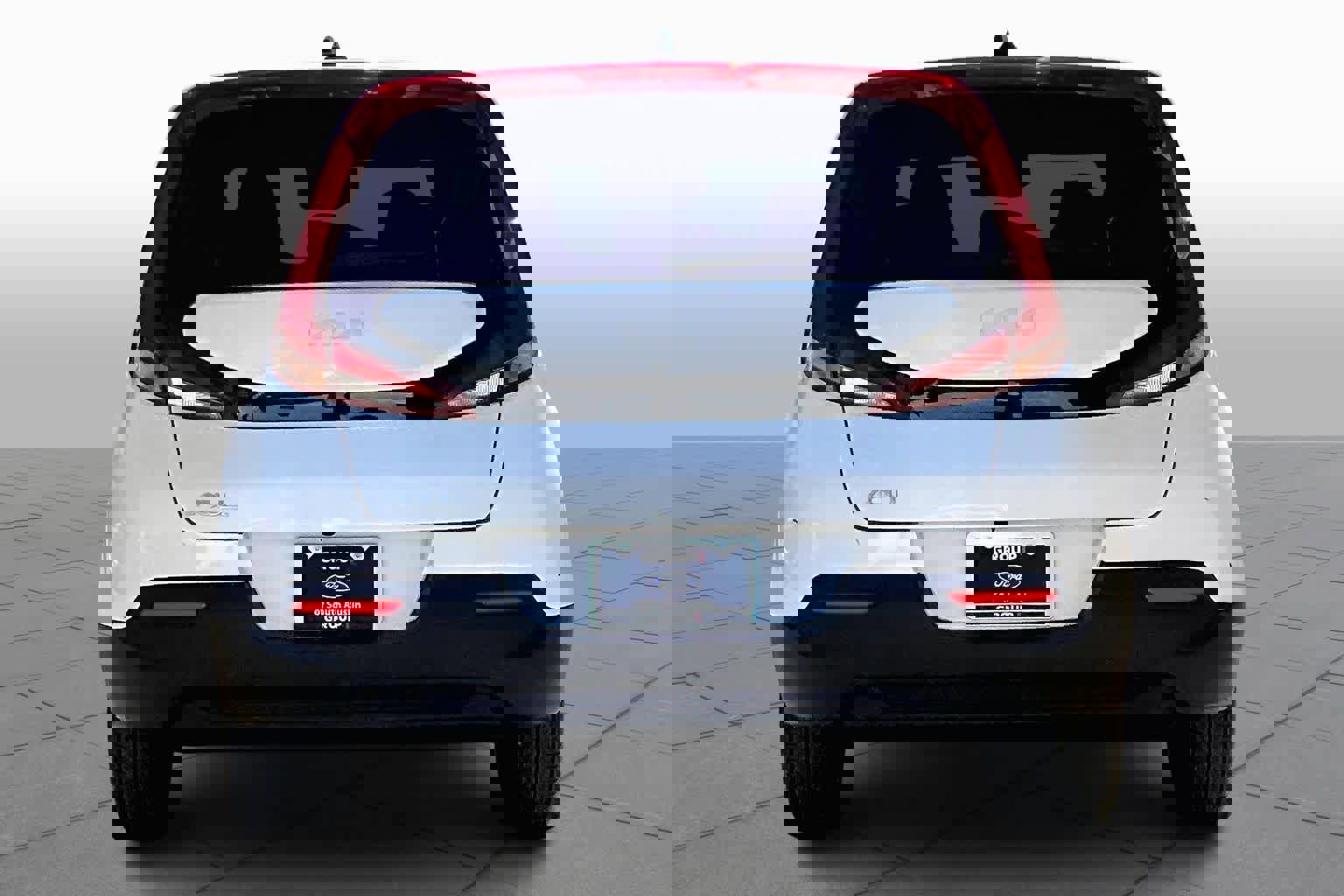 Used 2022 Kia Soul LX w/ Technology Package image 2