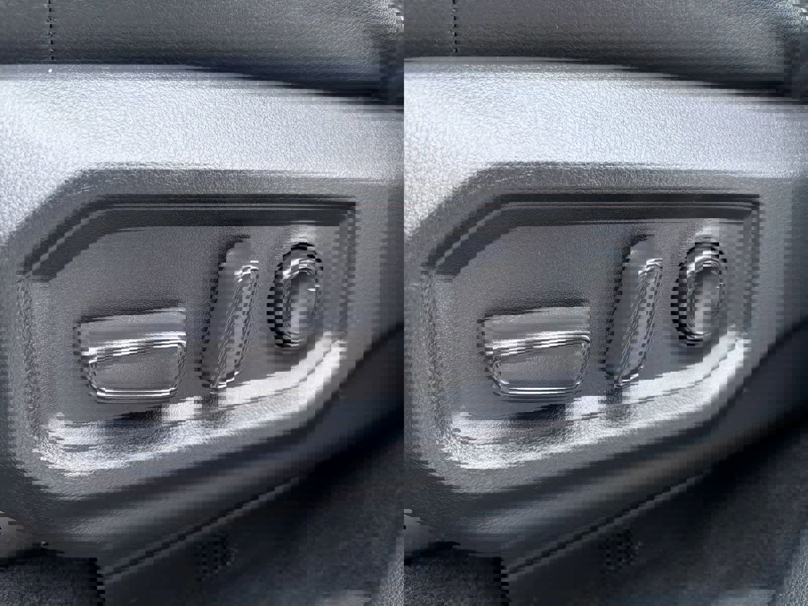 Used 2022 Toyota Tundra Limited image 18