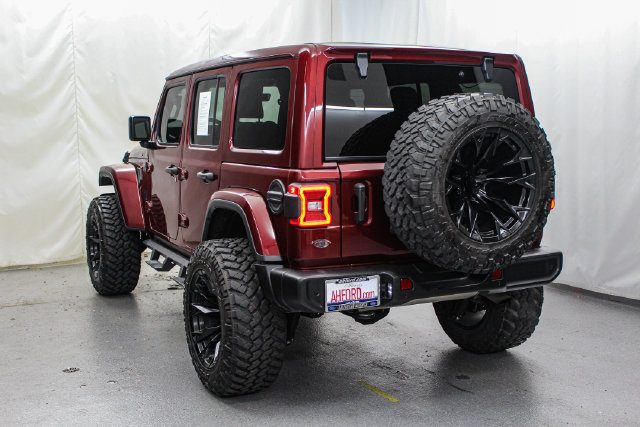 Used 2021 Jeep Wrangler Unlimited Sahara AWD/4WD image 5