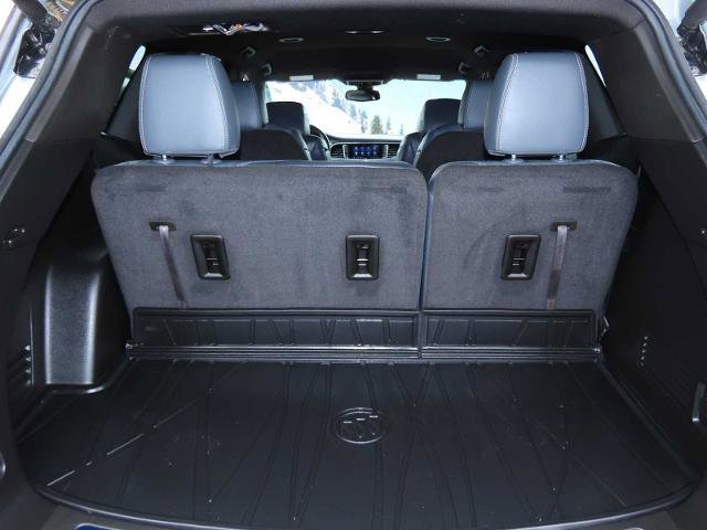 Used 2023 Buick Enclave Essence image 35
