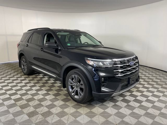 Certified 2025 Ford Explorer Active w/ Active Comfort Package AWD/4WD image 16