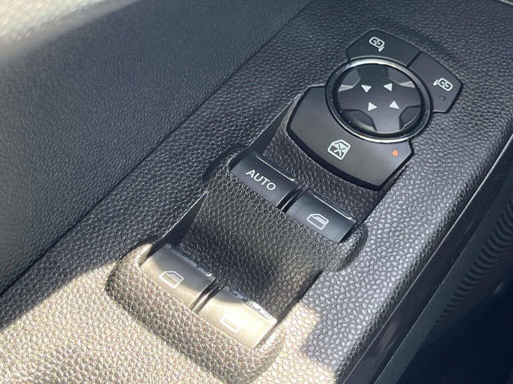 Certified 2022 Ford EcoSport SE AWD/4WD image 30