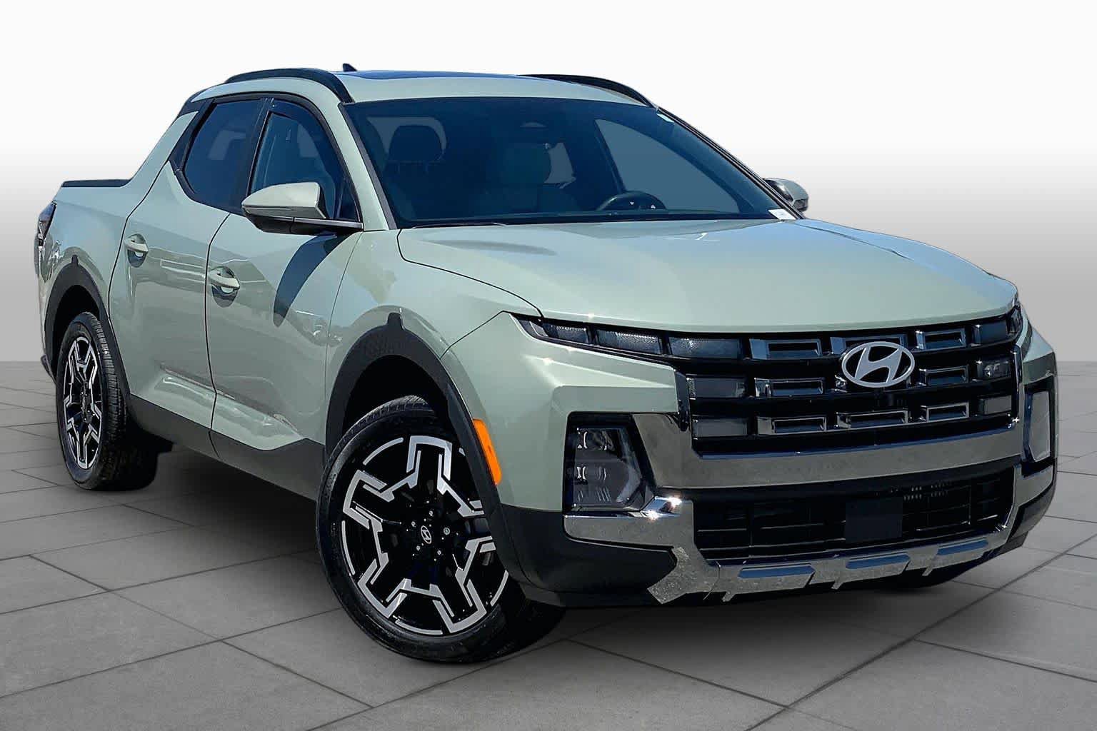 Used 2025 Hyundai Santa Cruz Limited AWD/4WD image 3
