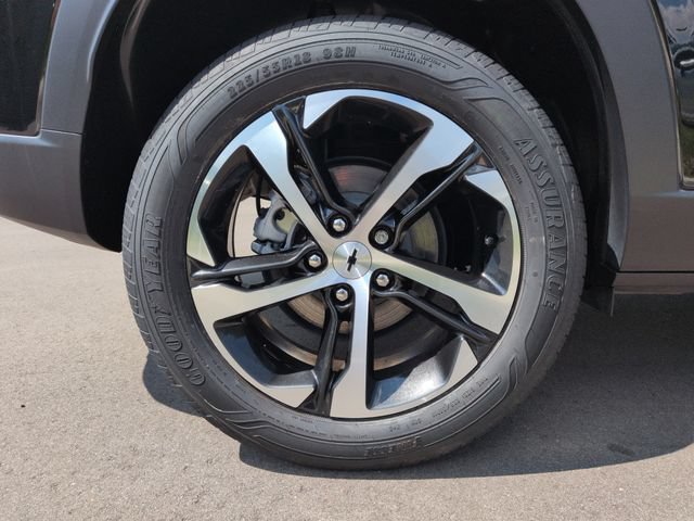 Used 2024 Chevrolet Trax RS w/ Driver Confidence Package FWD image 12