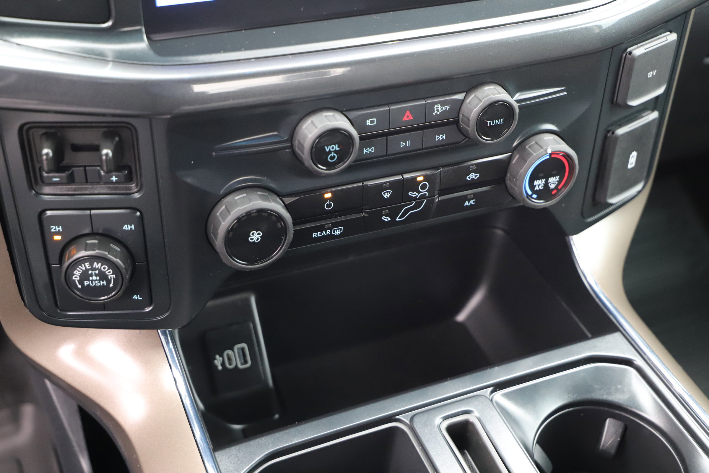 Certified 2025 Ford F150 STX w/ Equipment Group 201A FX4 image 27