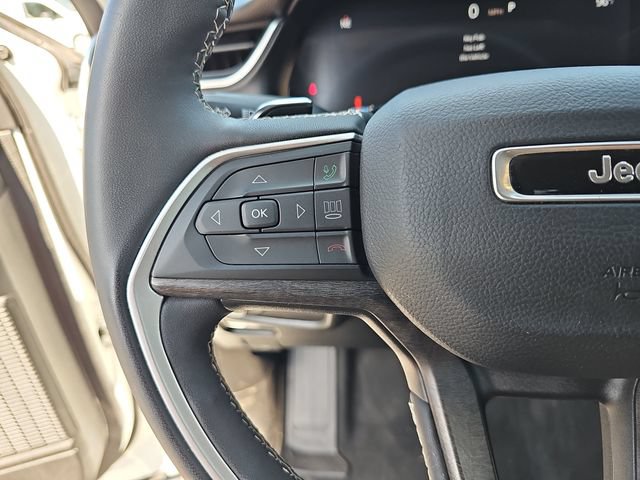Used 2023 Jeep Grand Cherokee L Limited RWD image 20
