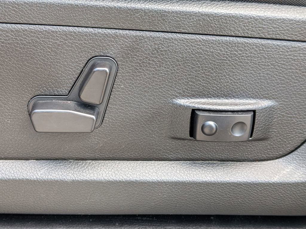 Used 2024 RAM 2500 Limited image 19