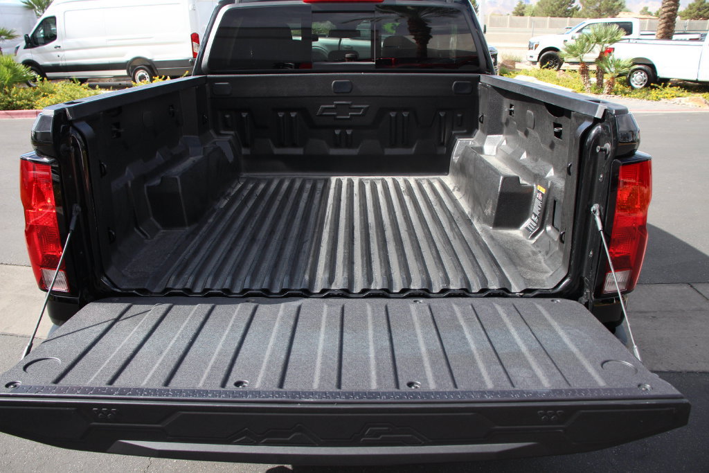 Used 2026 Chevrolet Colorado W/T w/ WT Custom Package RWD image 24