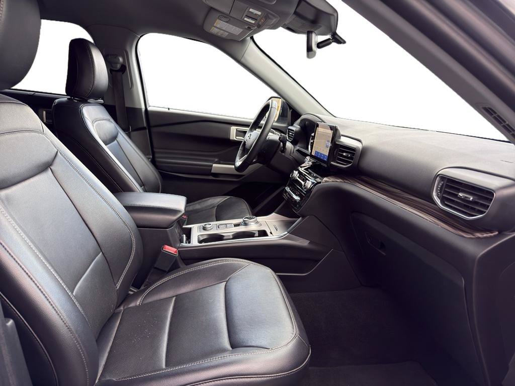 Certified 2024 Ford Explorer Limited AWD/4WD image 6